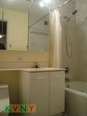 Rented by KVNY Soho | media 2