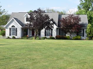 108 Deborah Dr, Aurora, IN 47001