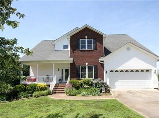2665 Carriage Ln, Lincolnton, NC 28092