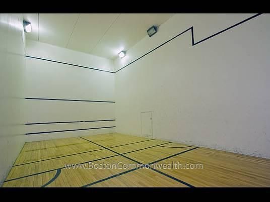 5th image of 192 Kennedy Dr APT 111