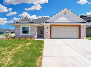 730 N Rainbow Lake Ct, Wichita, KS 67235