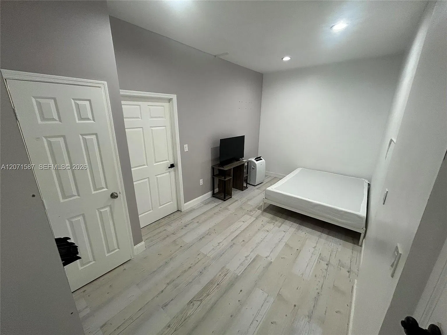 Shoma Homes At Tamiami Iv — Photo 4