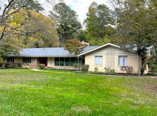 1100 N Main St, Mocksville, NC 27028