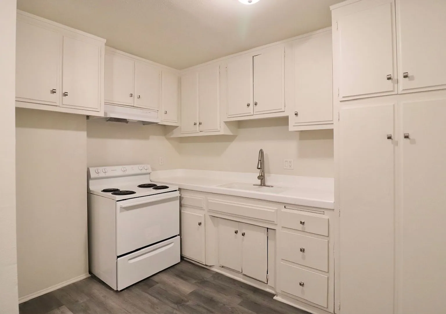 241 Campbell Way — Photo 4