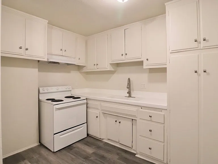 241 Campbell Way — Photo 4