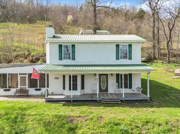 394 Lou Dr, Dowelltown, TN 37059