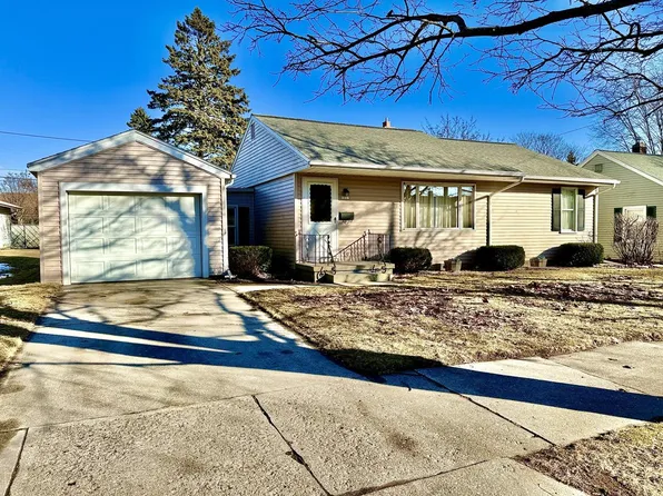 1337 N 9th STREET, Manitowoc, WI 54220