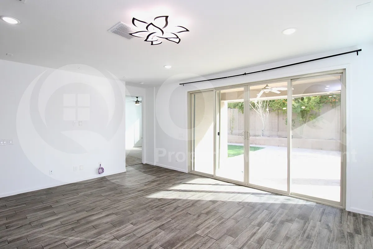 4 bed, 3.0 bath, 1778 sqft, $2,399 — Photo 4
