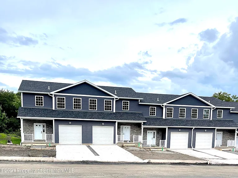 418 Felts St — Photo 6