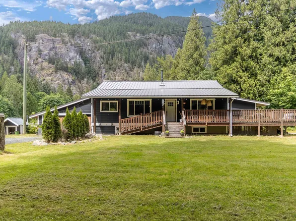14848 Squamish Valley Rd, Squamish, BC V0N 1H0