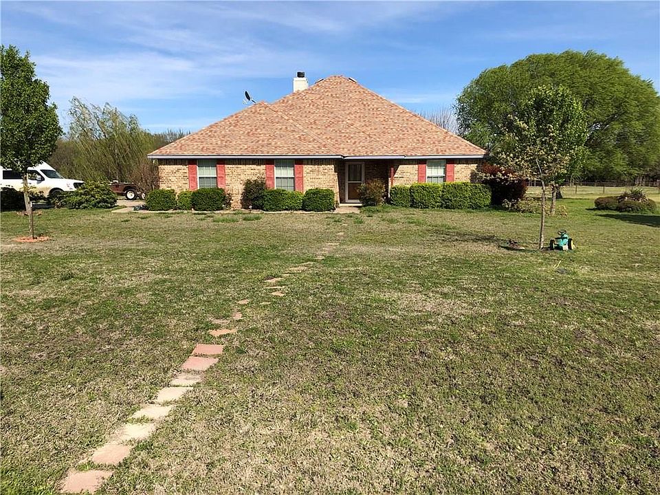 1st image of 104 Harli Dr