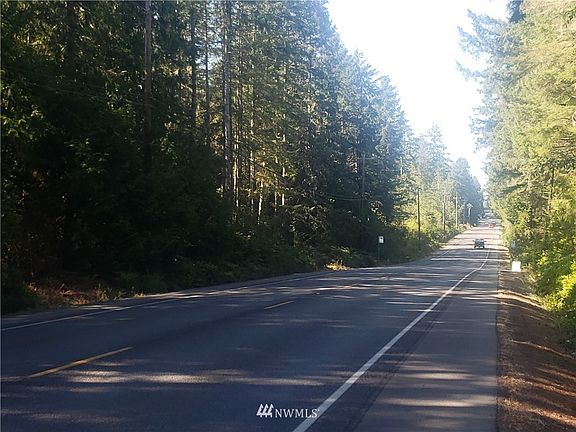 3rd image of 13612 Peacock Hill Avenue