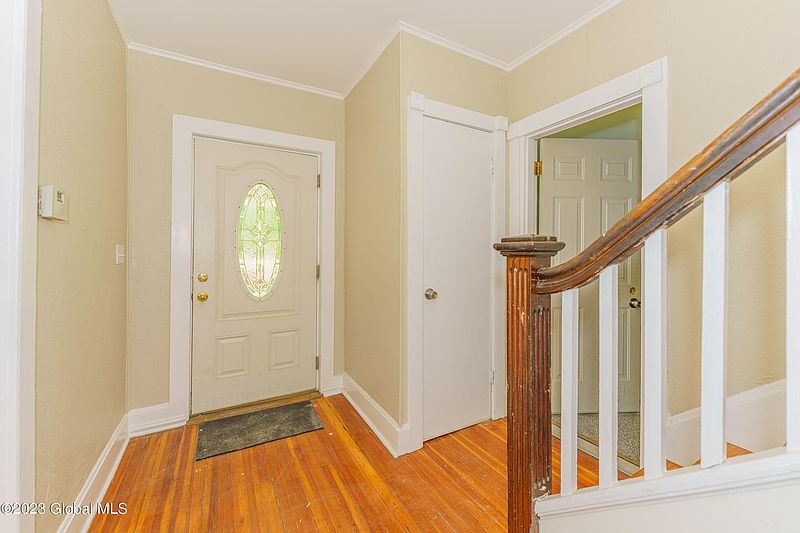 4th image of 62 Linderman Avenue