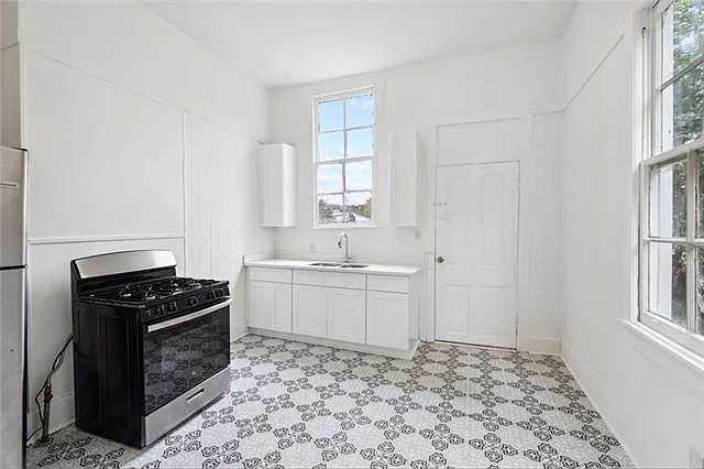 1228 Magazine St — Photo 7