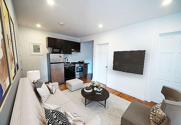5th image of 140 Orchard St APT 12