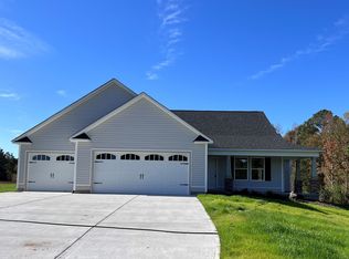 469 Byrdtown Rd, Benson, NC 27504