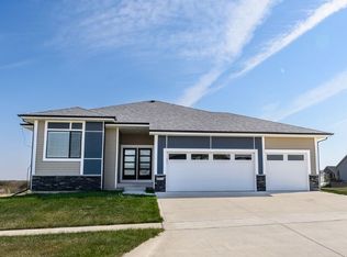 1737 Roebling Rd, Adel, IA 50003