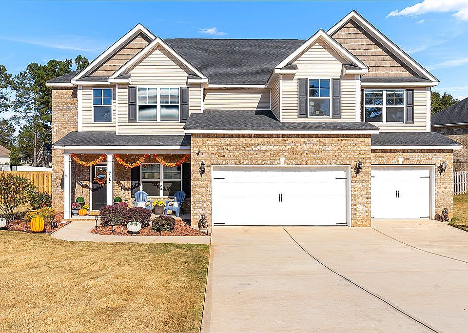 1st image of 717 Foxborough Ln