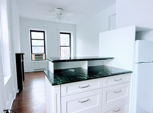 38 Mac Dougal St #5B, New York, NY 10012