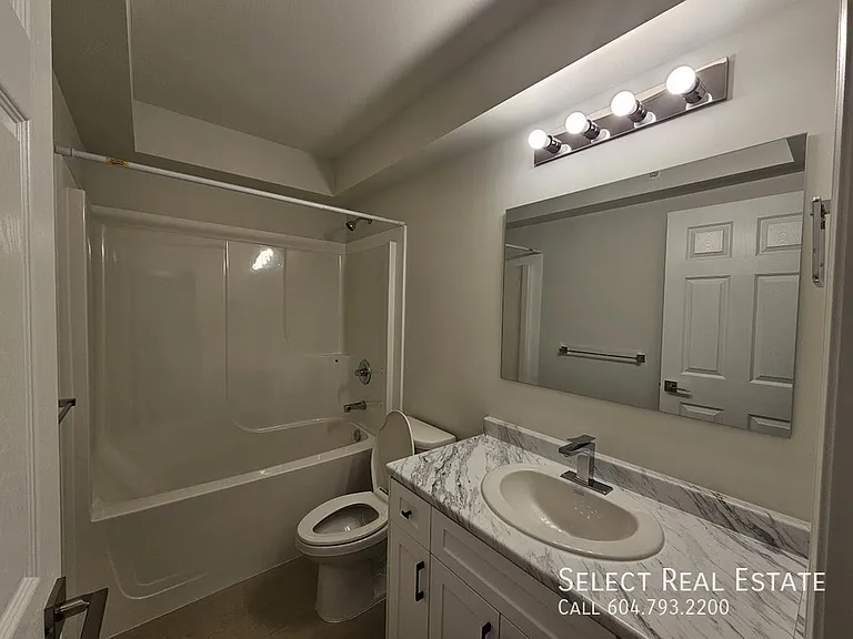 45790 Lewis Ave #4 — Photo 8