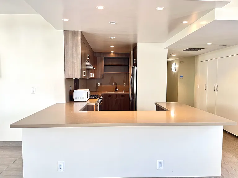 17350 W Sunset Blvd #602 — Photo 8
