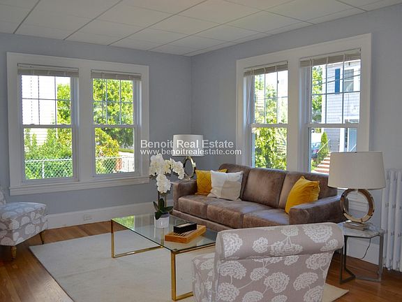 3rd image of 11 Revere Pl