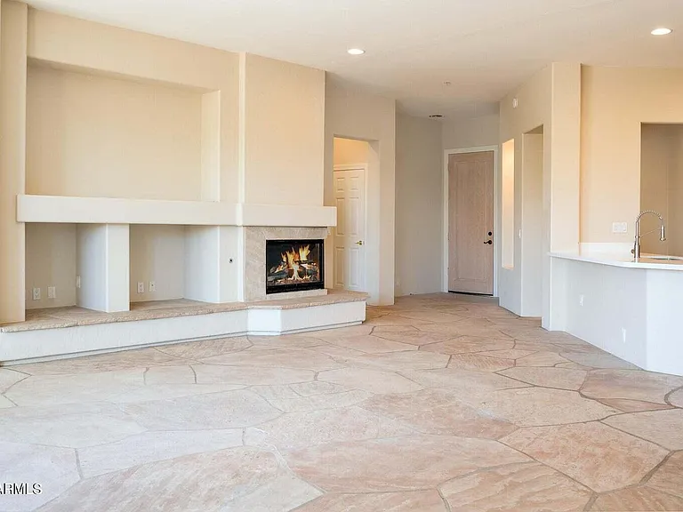 7684 E Balao Dr — Photo 12