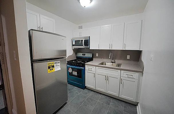 2nd image of 41-08 Parsons Blvd #4A