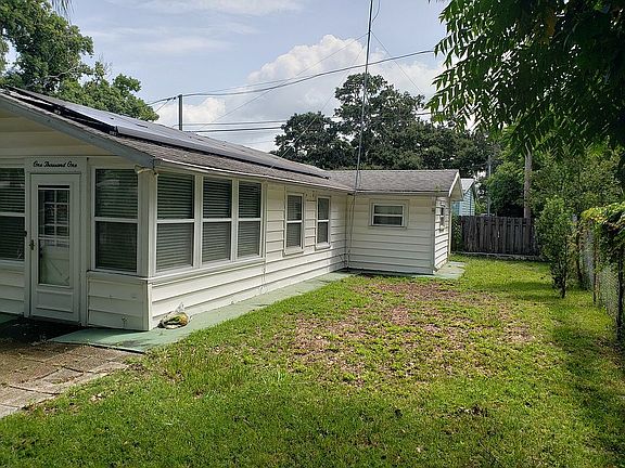 4th image of 1001 Creek Park Dr