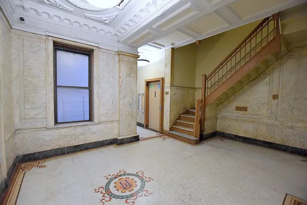 Rented by Compass | media 40