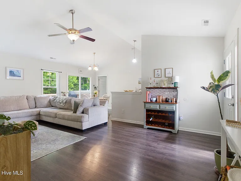 211 N Windy Ridge Rd — Photo 9