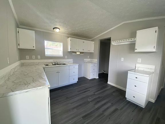 4th image of 1904 Annapolis Ave #12