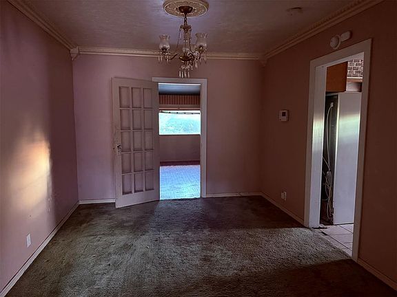 3rd image of 206 W 1st St