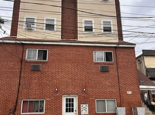 1200 E 9th St #201, Crum Lynne, PA 19022