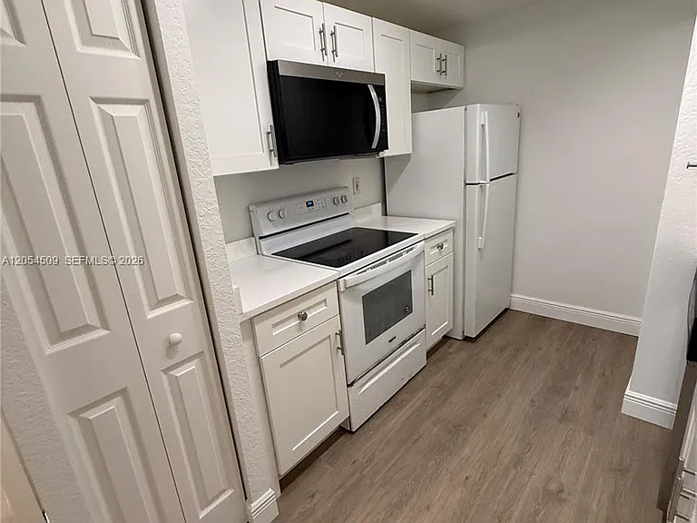 2500 Centergate Dr #104 — Photo 5