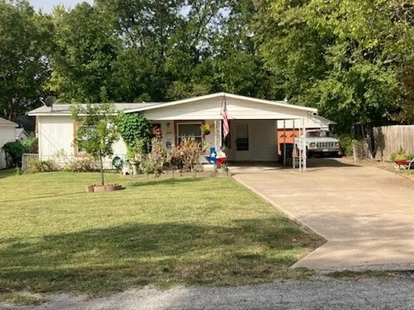 1017 Hall St, Lancaster, TX 75146