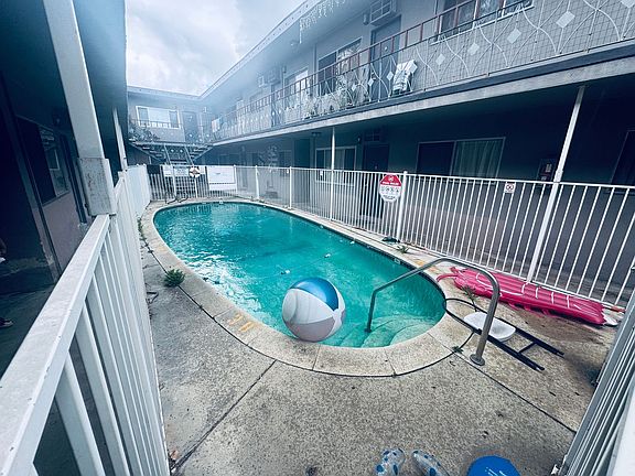 2nd image of 6717 Satsuma Ave APT 10