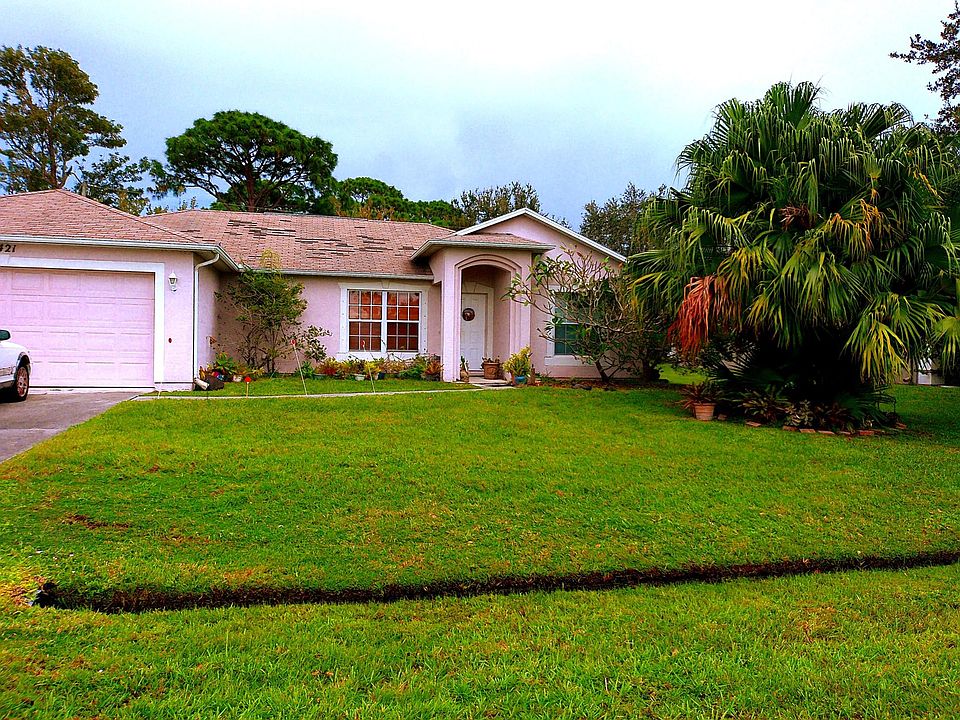 1st image of 2421 SE Gilbert Ave