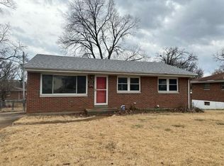 8138 Frost Ave, Saint Louis, MO 63134