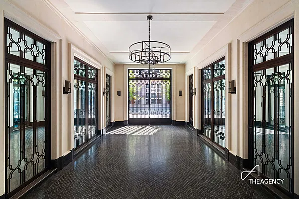 Entry / hallway, photo 3