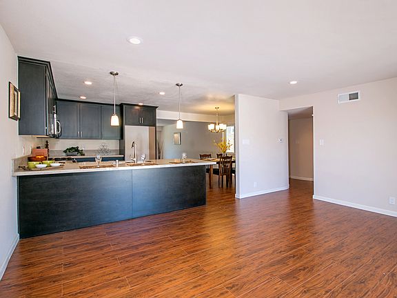 4th image of 3408 Hacienda Dr