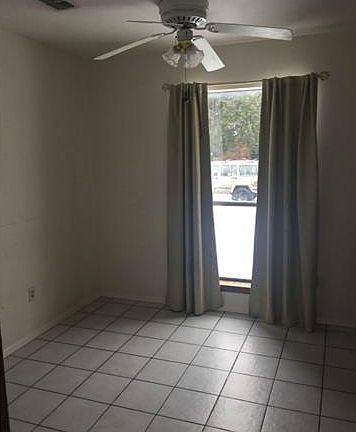 4th image of 1315 Lark Ln