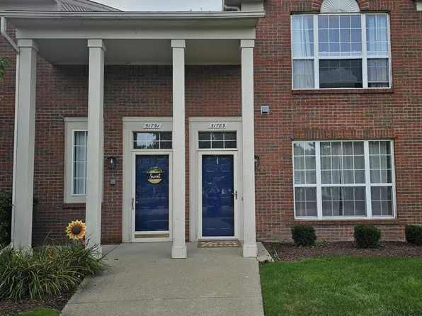 51789 Adler Park Dr W #63, New Baltimore, MI 48051