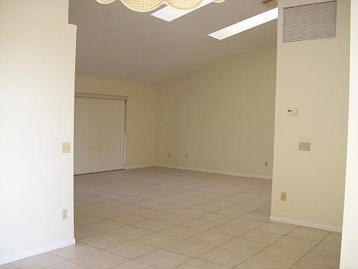3rd image of 1301 SE Floresta Dr