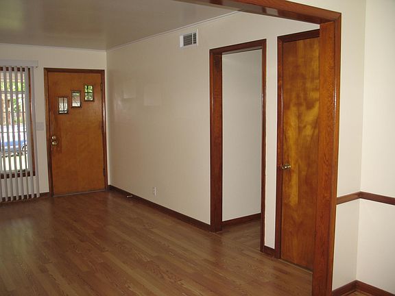 2nd image of 432 S 77th East Ave