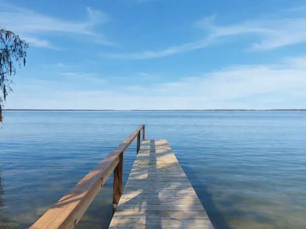 1689 Lakeshore Dr, Eustis, FL 32726