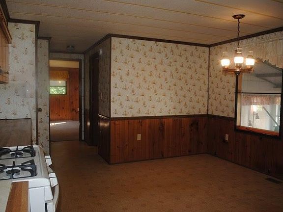 4th image of 30 Sherwood Valley Ln