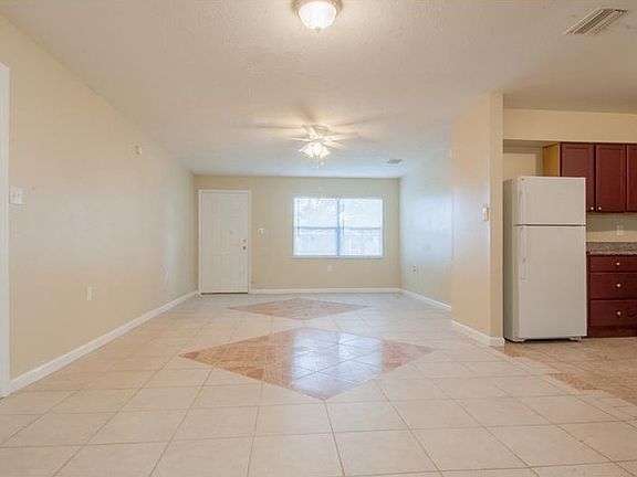 3rd image of 4826 Elese St
