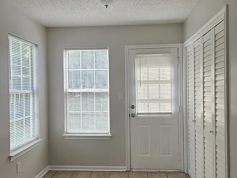 1504 Cain Ct N — Photo 9