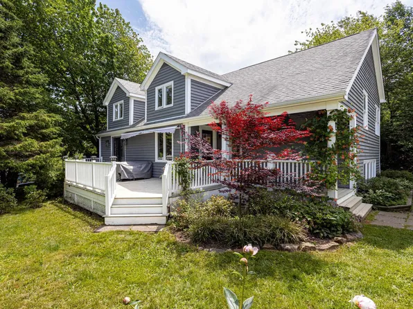 2 Fenwood Rd, Halifax, NS B3N 1G8
